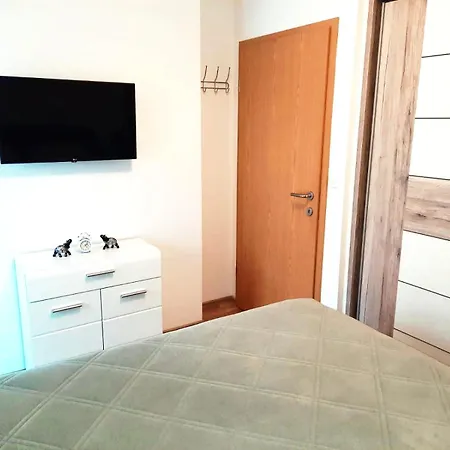 Apartment La Harmony Garden With Jacuzzi
