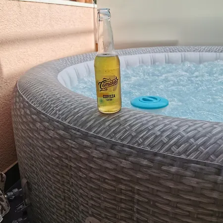 Apartment La Harmony Garden With Jacuzzi Split