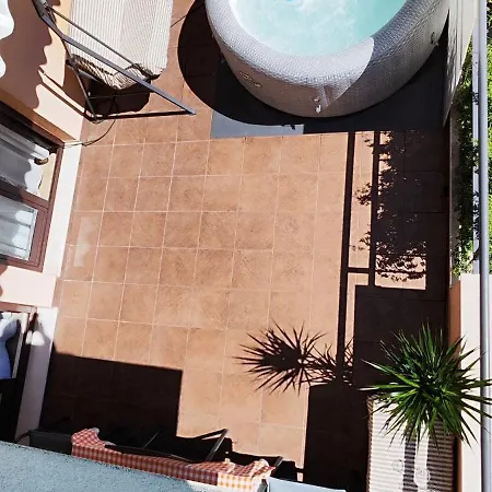 Apartment La Harmony Garden With Jacuzzi Split