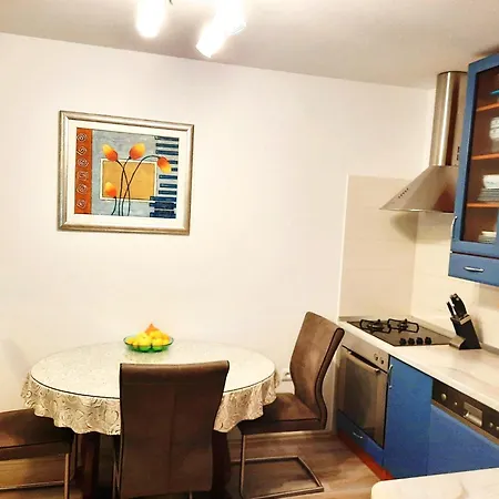 Apartment La Harmony Garden With Jacuzzi Split